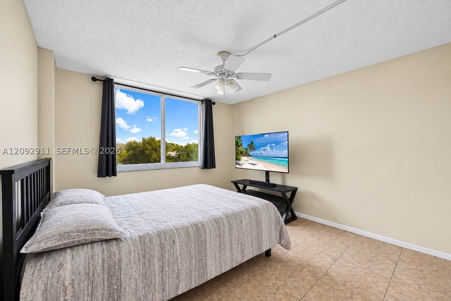Real estate property located at 919 Hillcrest Dr #401, Broward, Hillcrest East No 20 Cond, Hollywood, FL