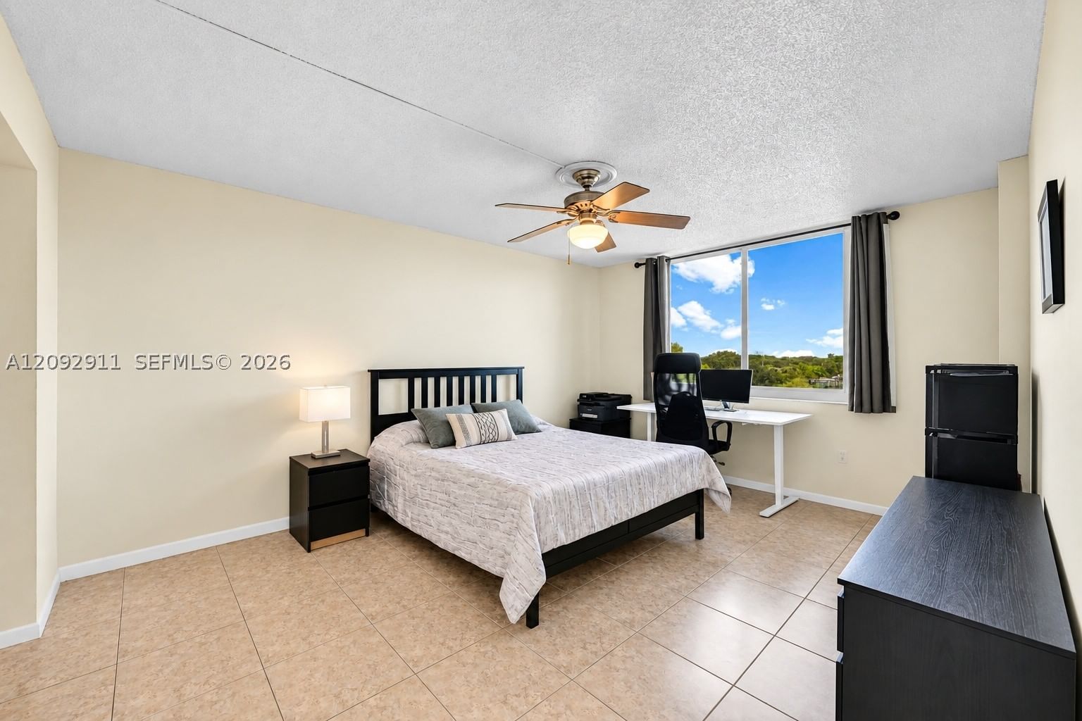 Real estate property located at 919 Hillcrest Dr #401, Broward, Hillcrest East No 20 Cond, Hollywood, FL