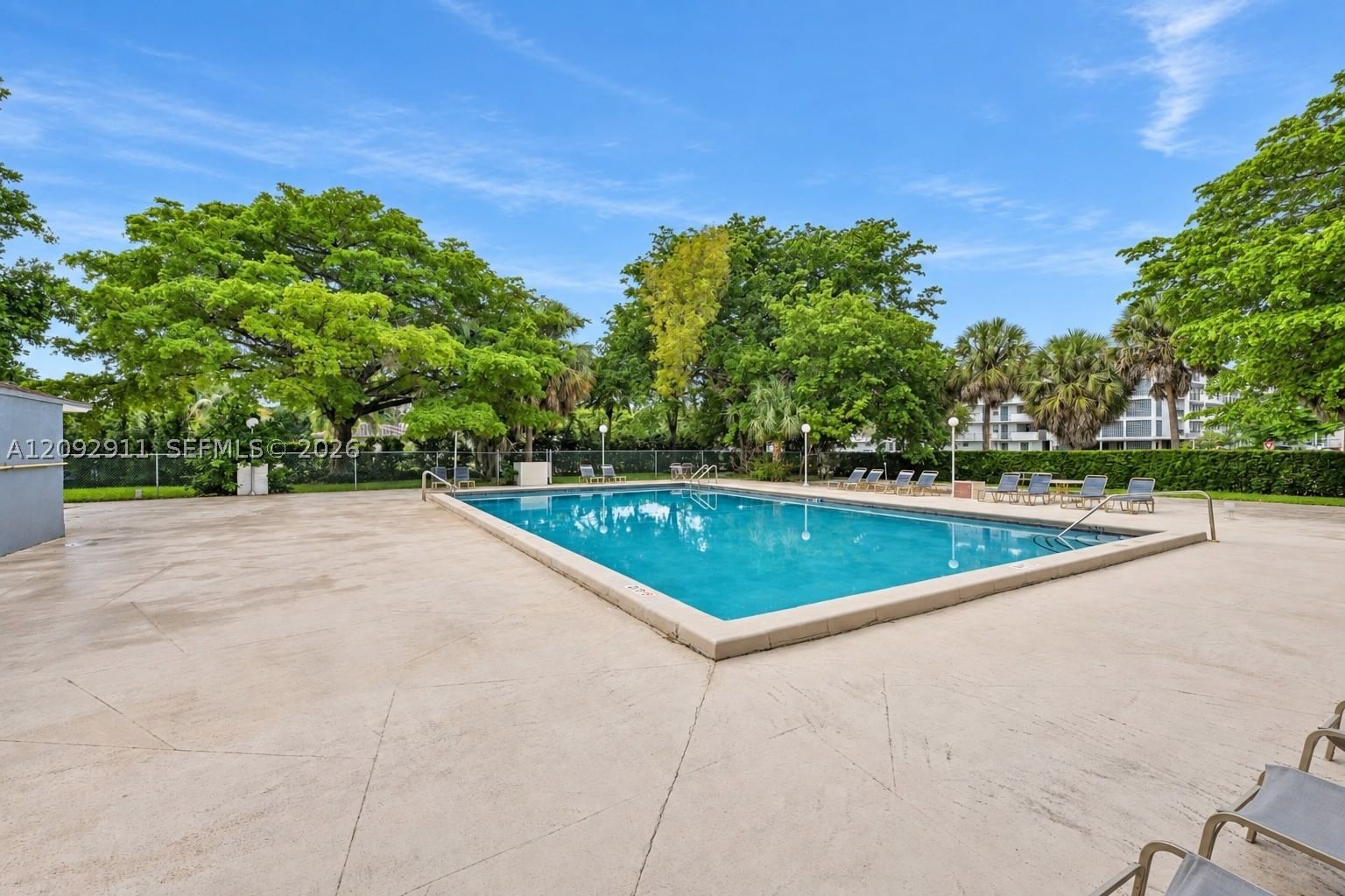 Real estate property located at 919 Hillcrest Dr #401, Broward, Hillcrest East No 20 Cond, Hollywood, FL
