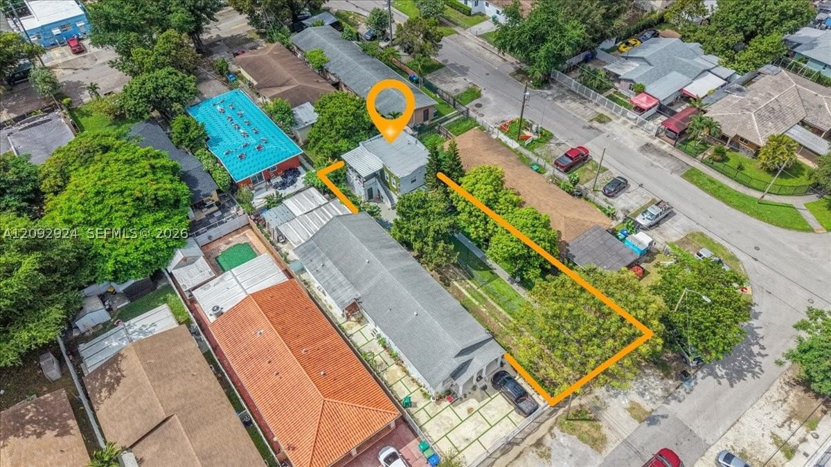 Real estate property located at 2388 33rd St, Miami-dade, New Haven Sub, Miami, FL