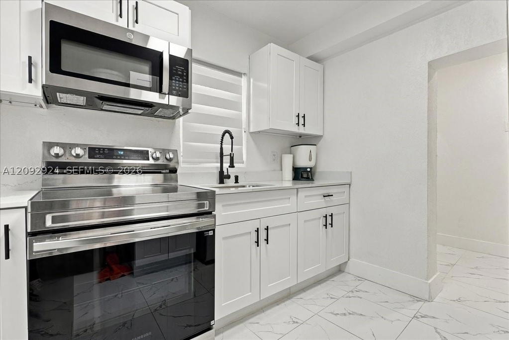 Real estate property located at 2388 33rd St, Miami-dade, New Haven Sub, Miami, FL