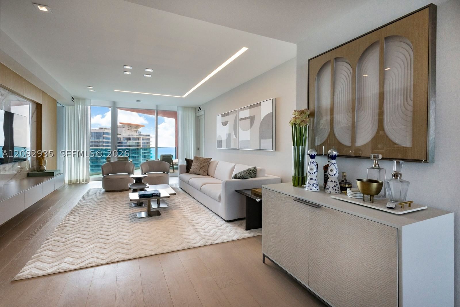 Real estate property located at 300 Pointe Dr #4206, Miami-dade, Portofino Tower Condo, Miami Beach, FL