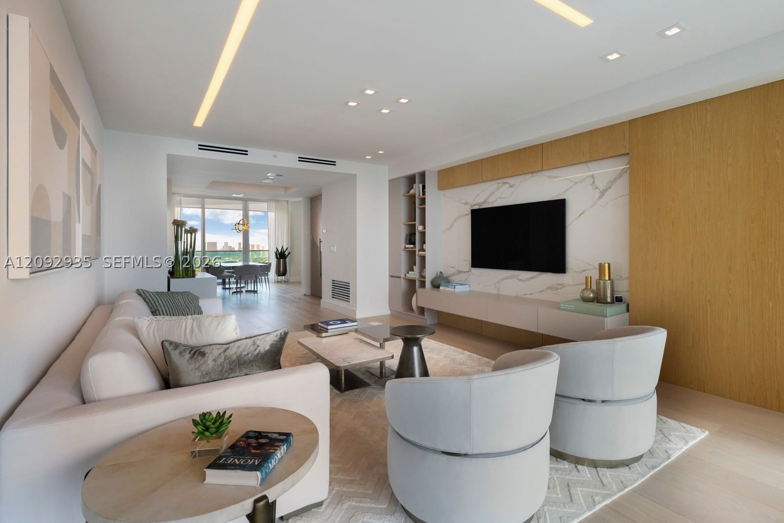 Real estate property located at 300 Pointe Dr #4206, Miami-dade, Portofino Tower Condo, Miami Beach, FL