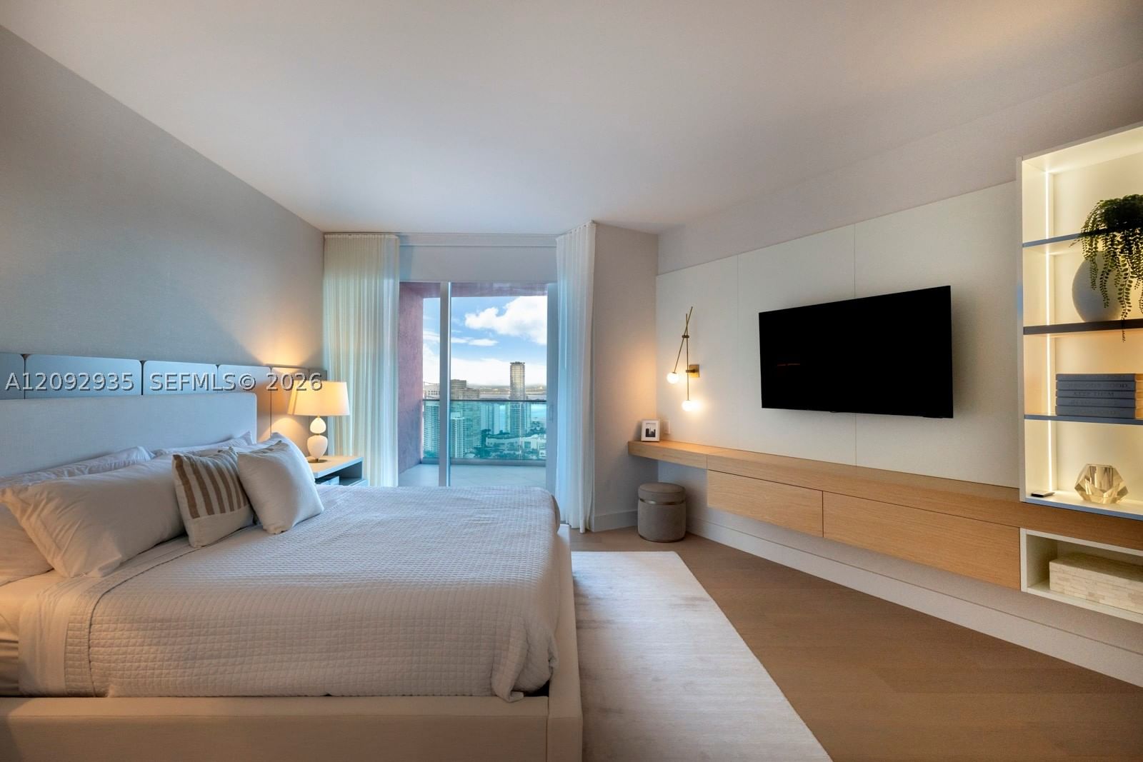 Real estate property located at 300 Pointe Dr #4206, Miami-dade, Portofino Tower Condo, Miami Beach, FL