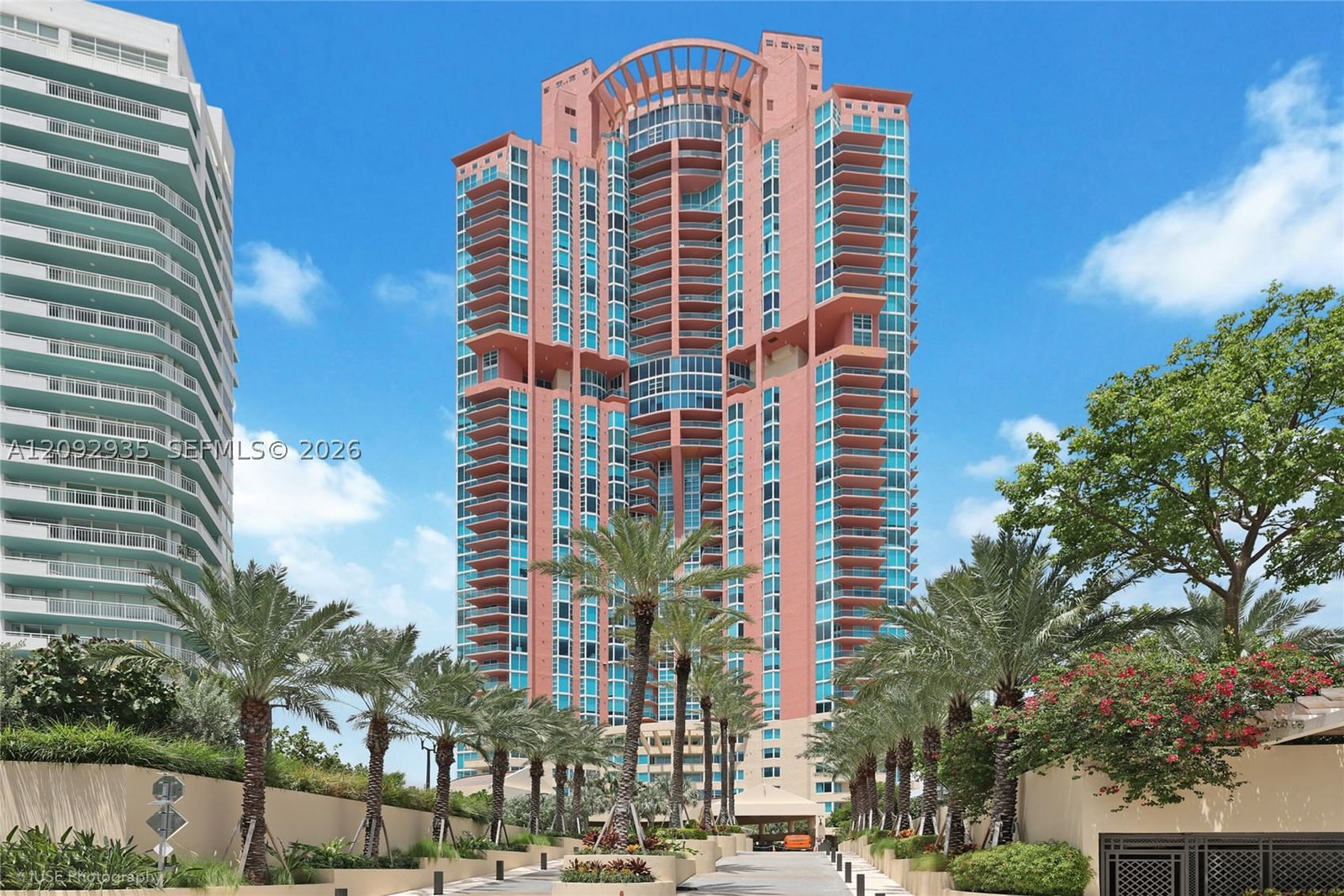 Real estate property located at 300 Pointe Dr #4206, Miami-dade, Portofino Tower Condo, Miami Beach, FL