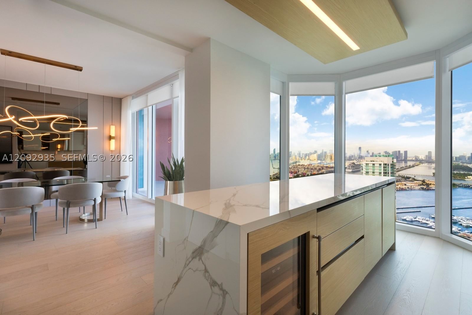 Real estate property located at 300 Pointe Dr #4206, Miami-dade, Portofino Tower Condo, Miami Beach, FL