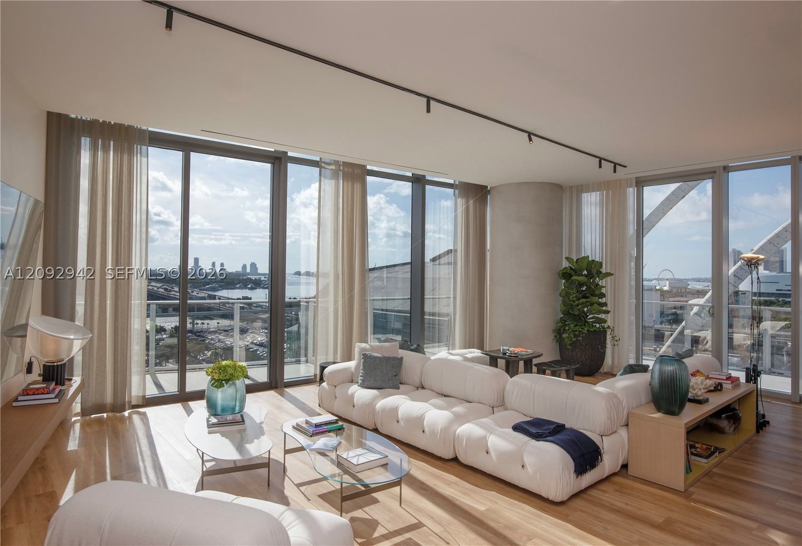 Real estate property located at 1400 Biscayne Boulevard #3005, Miami-dade, A S C Tr, Miami, FL