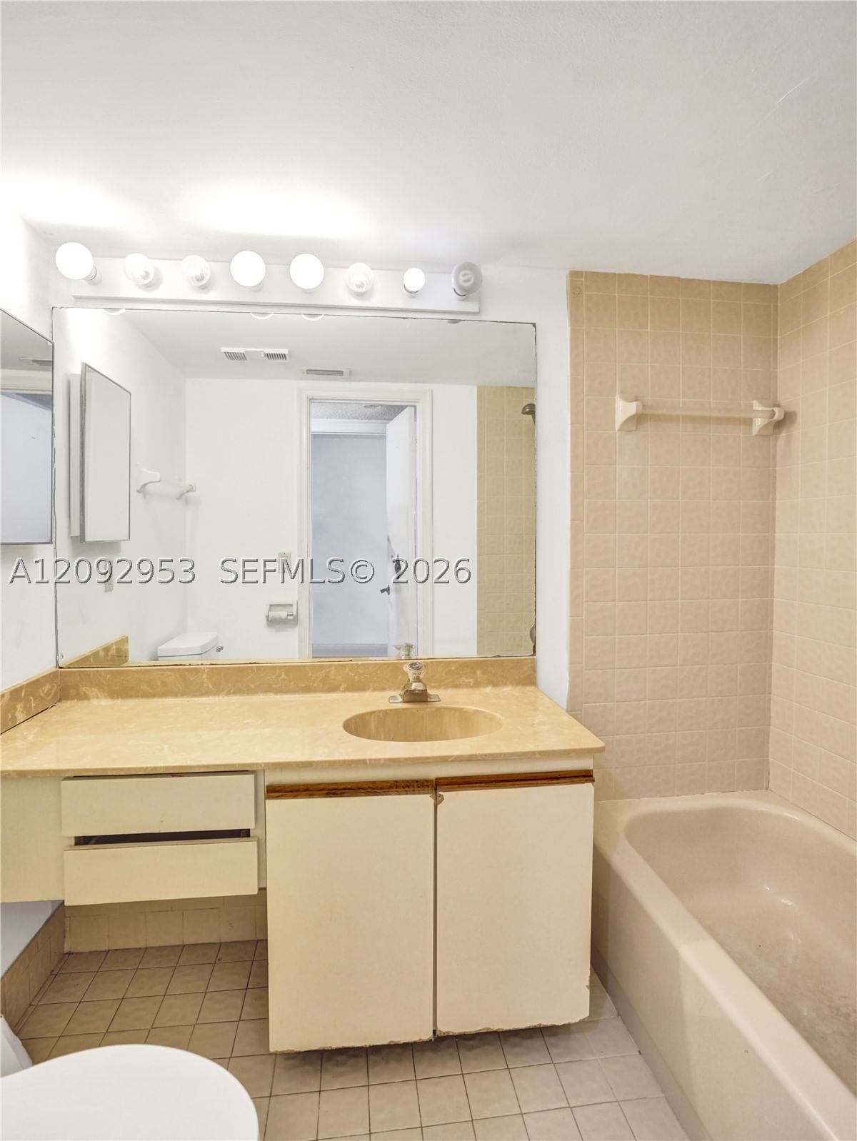 Real estate property located at 105 Liberty Ct, Broward, Liberty Square Condo, Deerfield Beach, FL