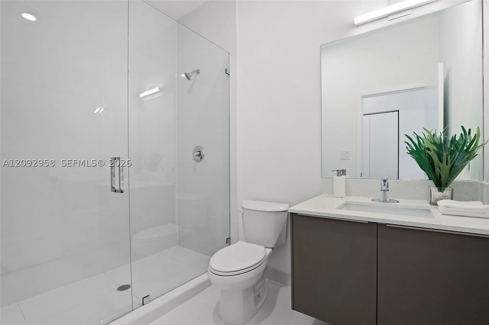 Real estate property located at 1805 13 ST, Broward, Galleria Villages, Fort Lauderdale, FL