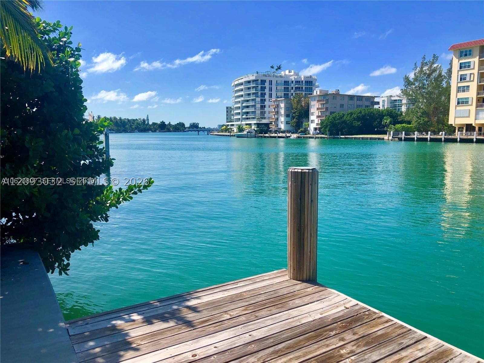 Real estate property located at 9480 Bay Dr, Miami-dade, Altos Del Mar #6, Surfside, FL