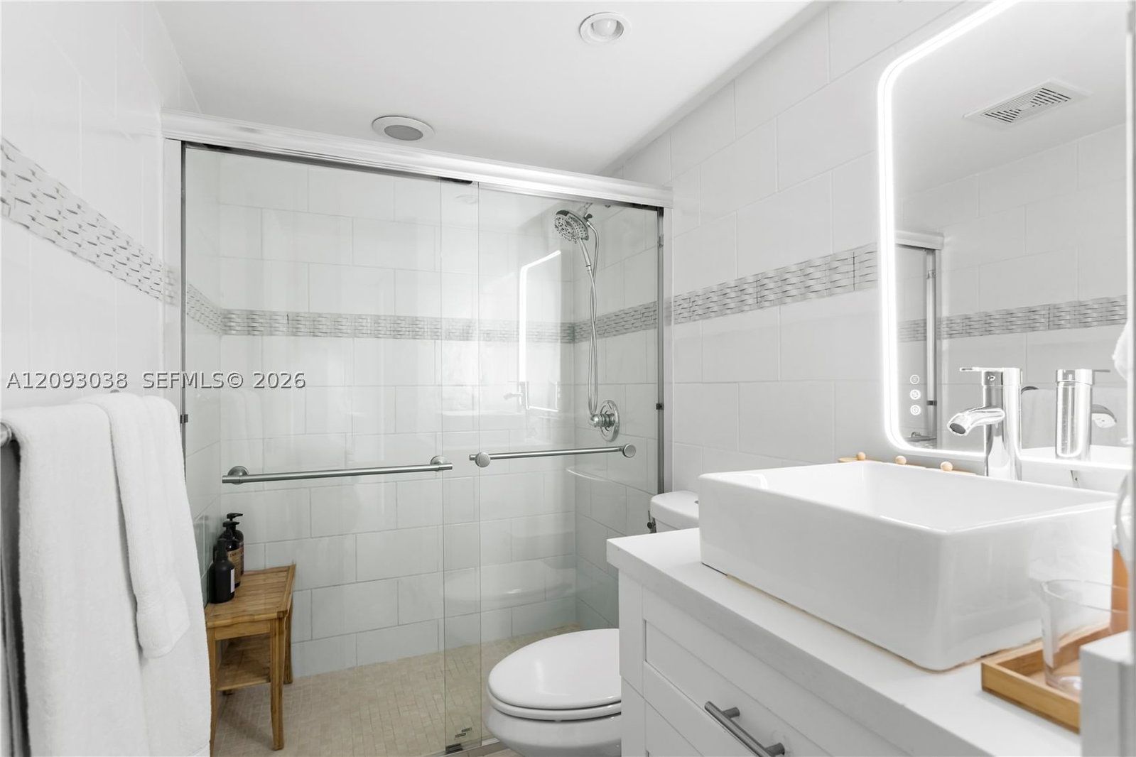 Real estate property located at 4301 Collins Ave #207, Miami-dade, Vendome Place Condo, Miami Beach, FL
