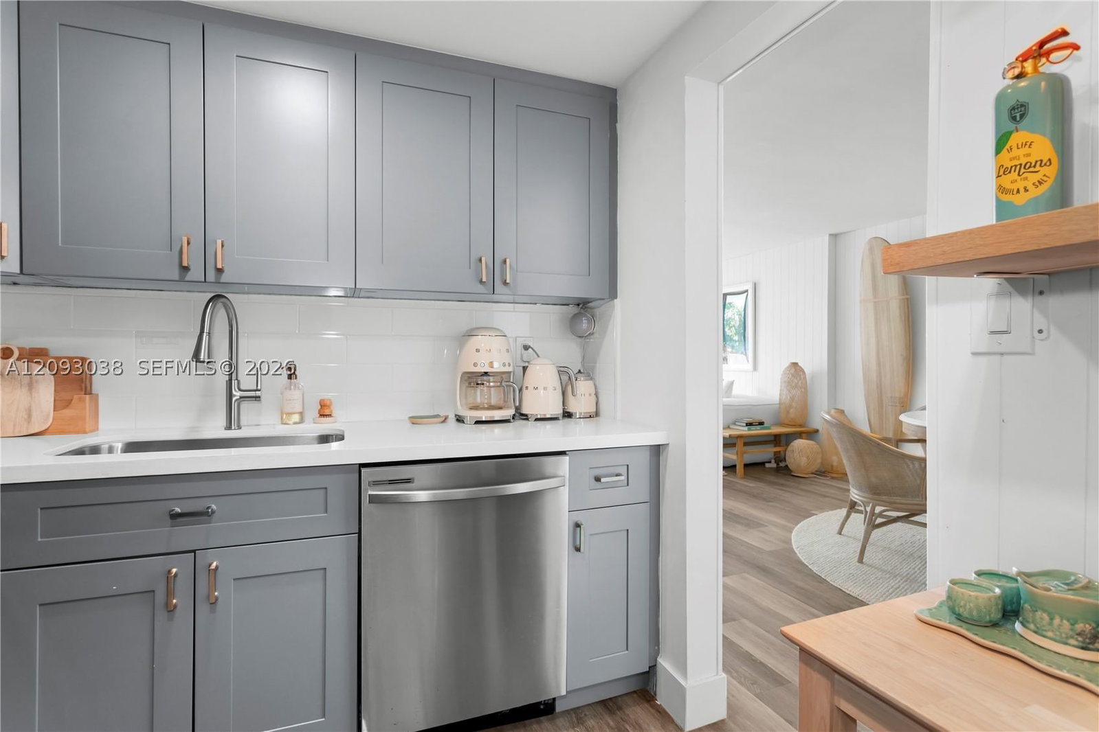 Real estate property located at 4301 Collins Ave #207, Miami-dade, Vendome Place Condo, Miami Beach, FL
