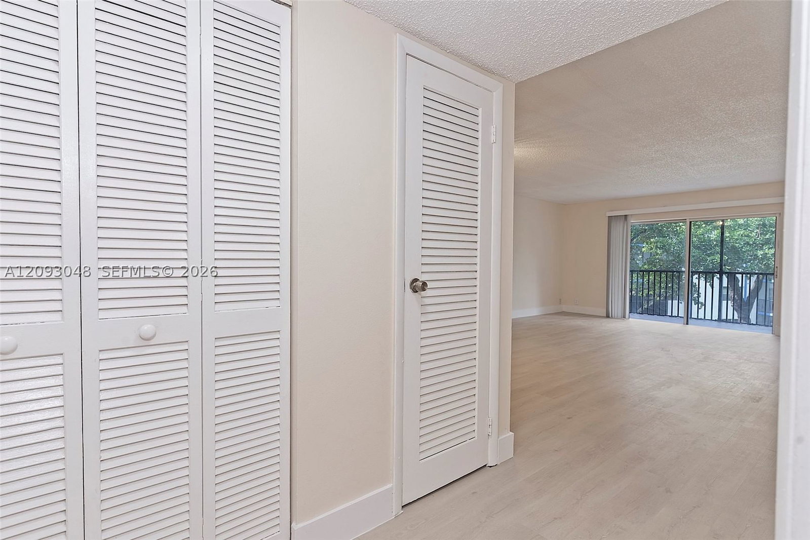Real estate property located at 6001 Falls Cir Dr #309, Broward, Inverrary Country Club, Lauderhill, FL