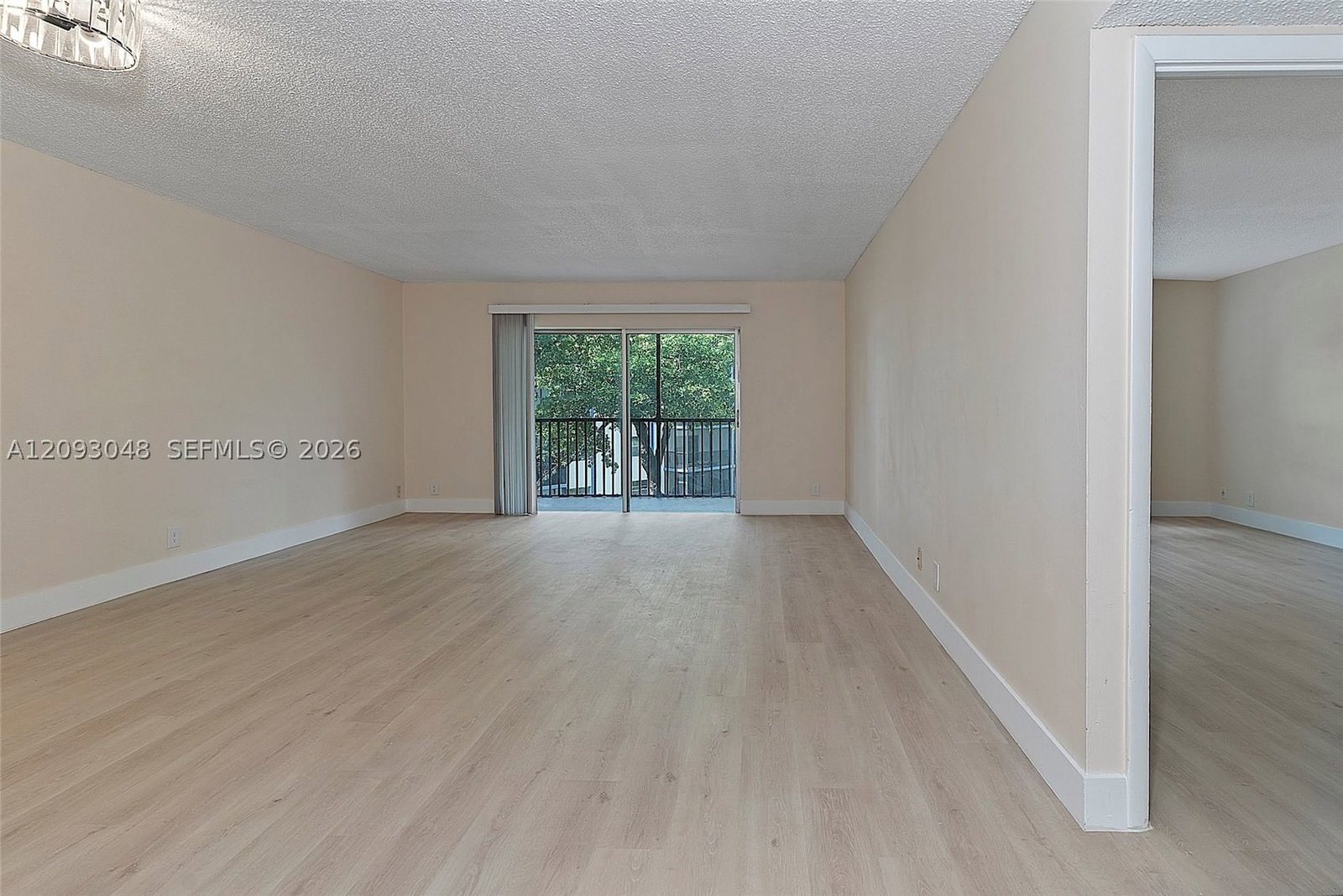 Real estate property located at 6001 Falls Cir Dr #309, Broward, Inverrary Country Club, Lauderhill, FL