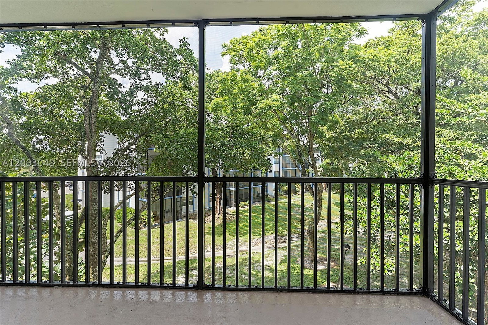 Real estate property located at 6001 Falls Cir Dr #309, Broward, Inverrary Country Club, Lauderhill, FL