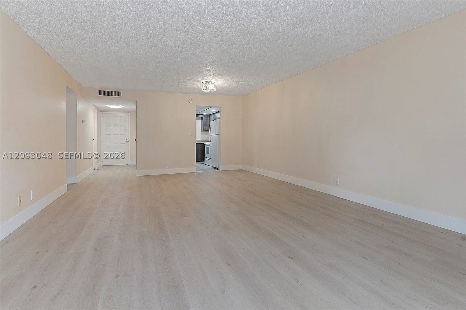 Real estate property located at 6001 Falls Cir Dr #309, Broward, Inverrary Country Club, Lauderhill, FL