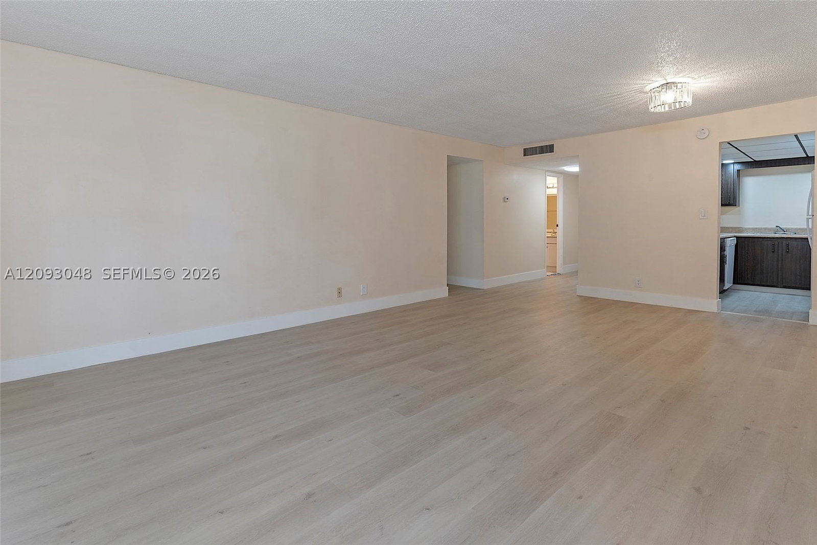Real estate property located at 6001 Falls Cir Dr #309, Broward, Inverrary Country Club, Lauderhill, FL
