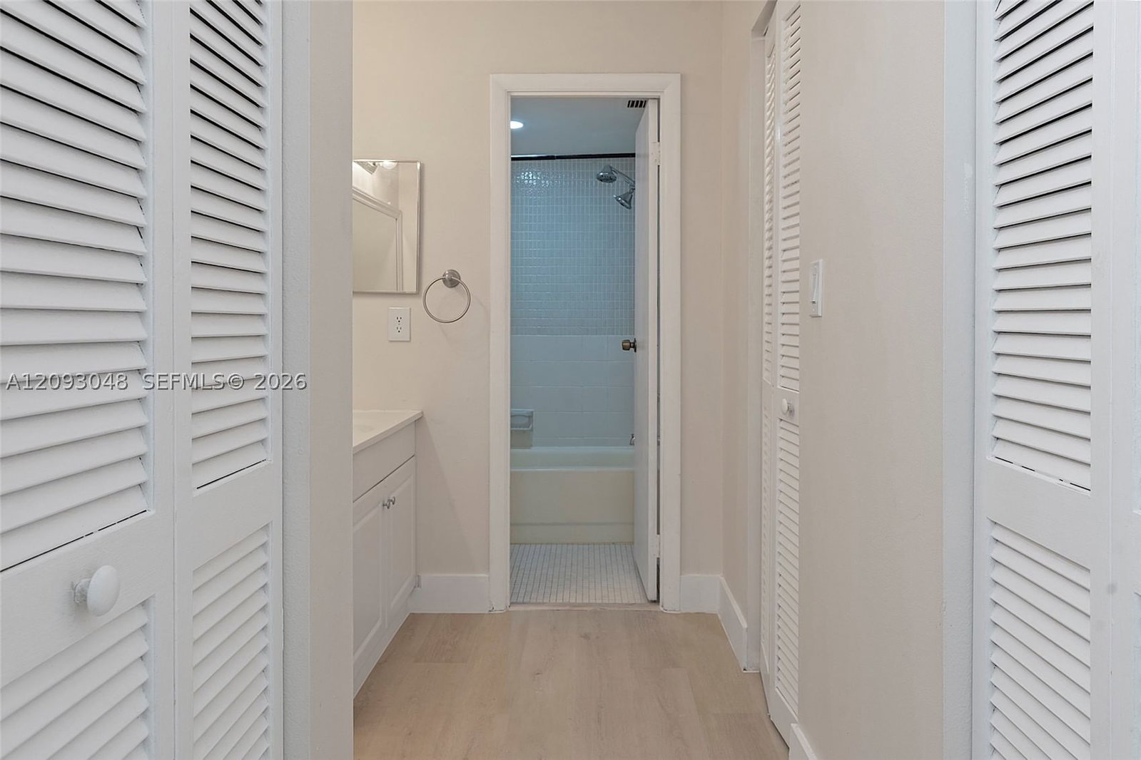 Real estate property located at 6001 Falls Cir Dr #309, Broward, Inverrary Country Club, Lauderhill, FL