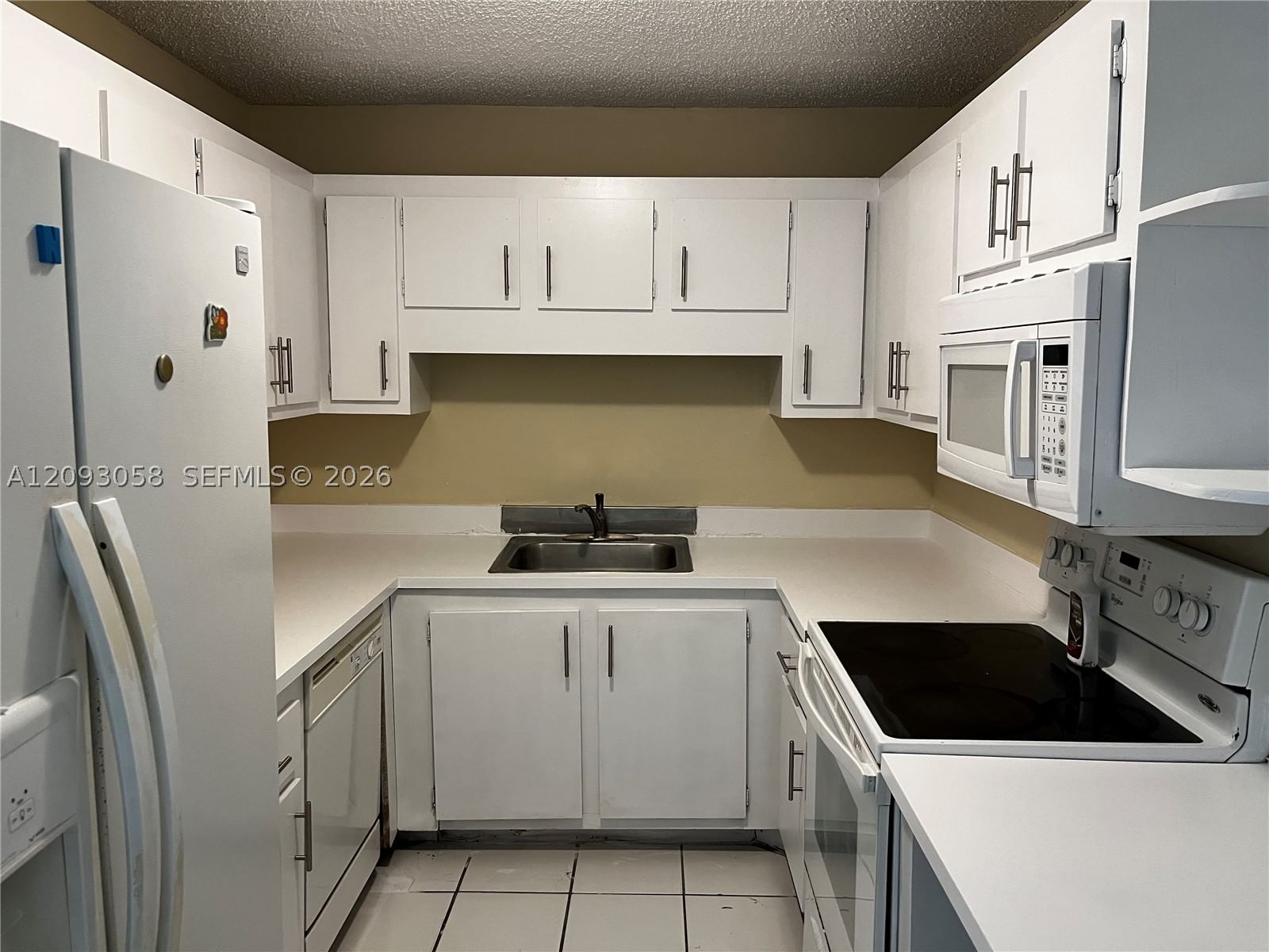Real estate property located at 3674 111th Ave, Broward, Welleby Nw Quadrant, Sunrise, FL