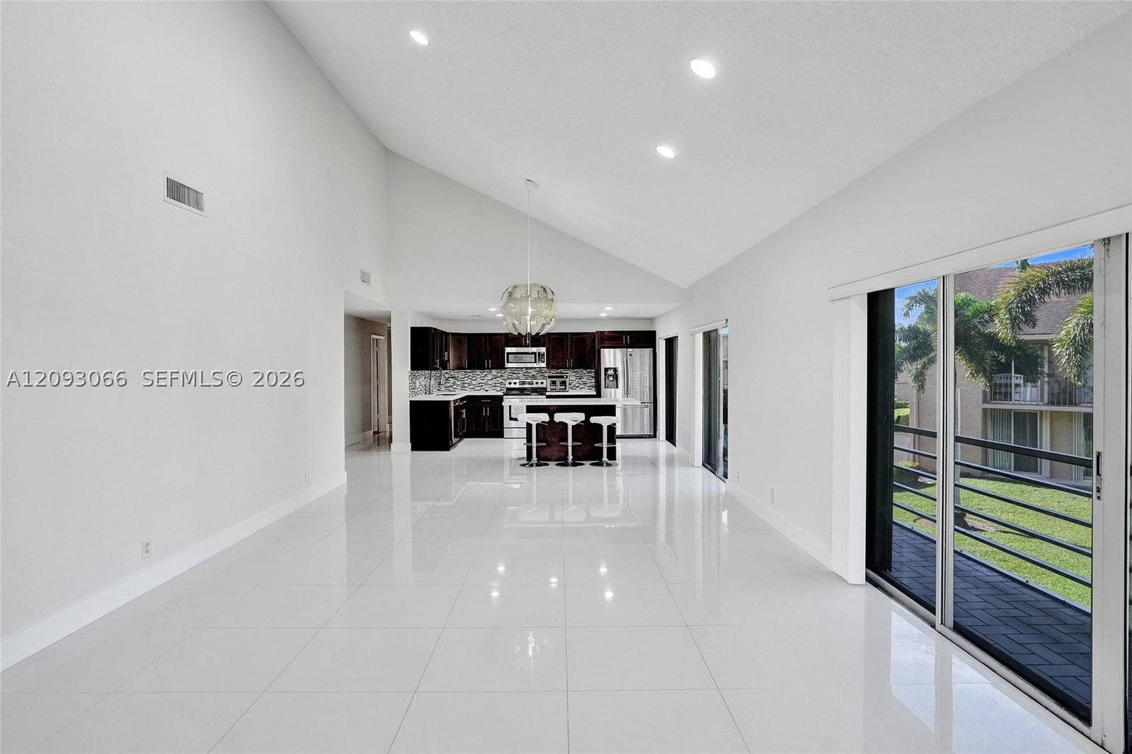 Real estate property located at 7581 86th Ter #201, Broward, Woodmont Apt Homes 67a, Tamarac, FL