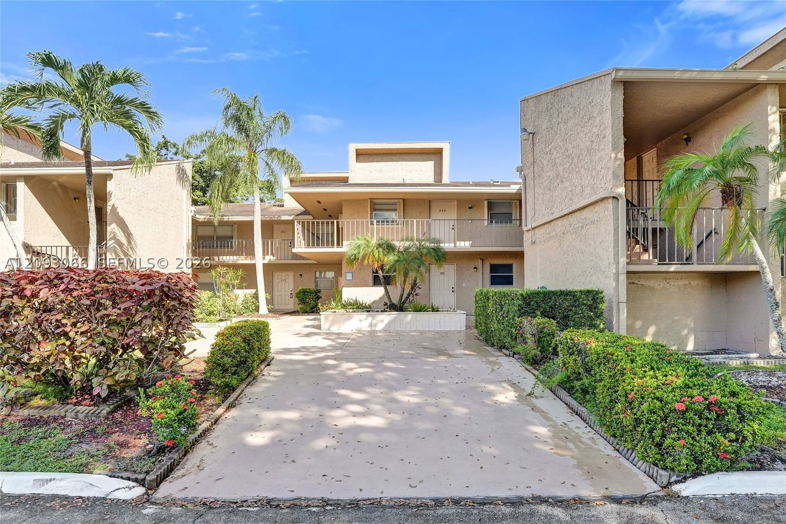 Real estate property located at 7581 86th Ter #201, Broward, Woodmont Apt Homes 67a, Tamarac, FL