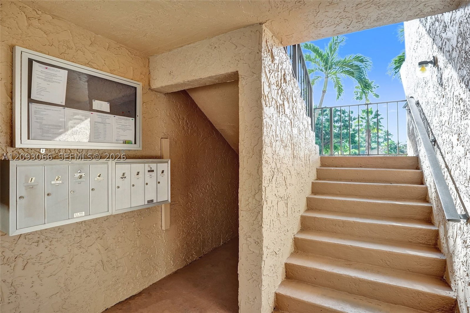 Real estate property located at 7581 86th Ter #201, Broward, Woodmont Apt Homes 67a, Tamarac, FL