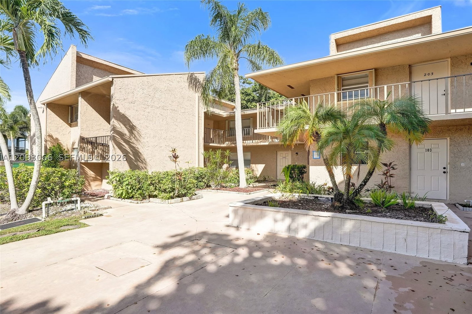 Real estate property located at 7581 86th Ter #201, Broward, Woodmont Apt Homes 67a, Tamarac, FL
