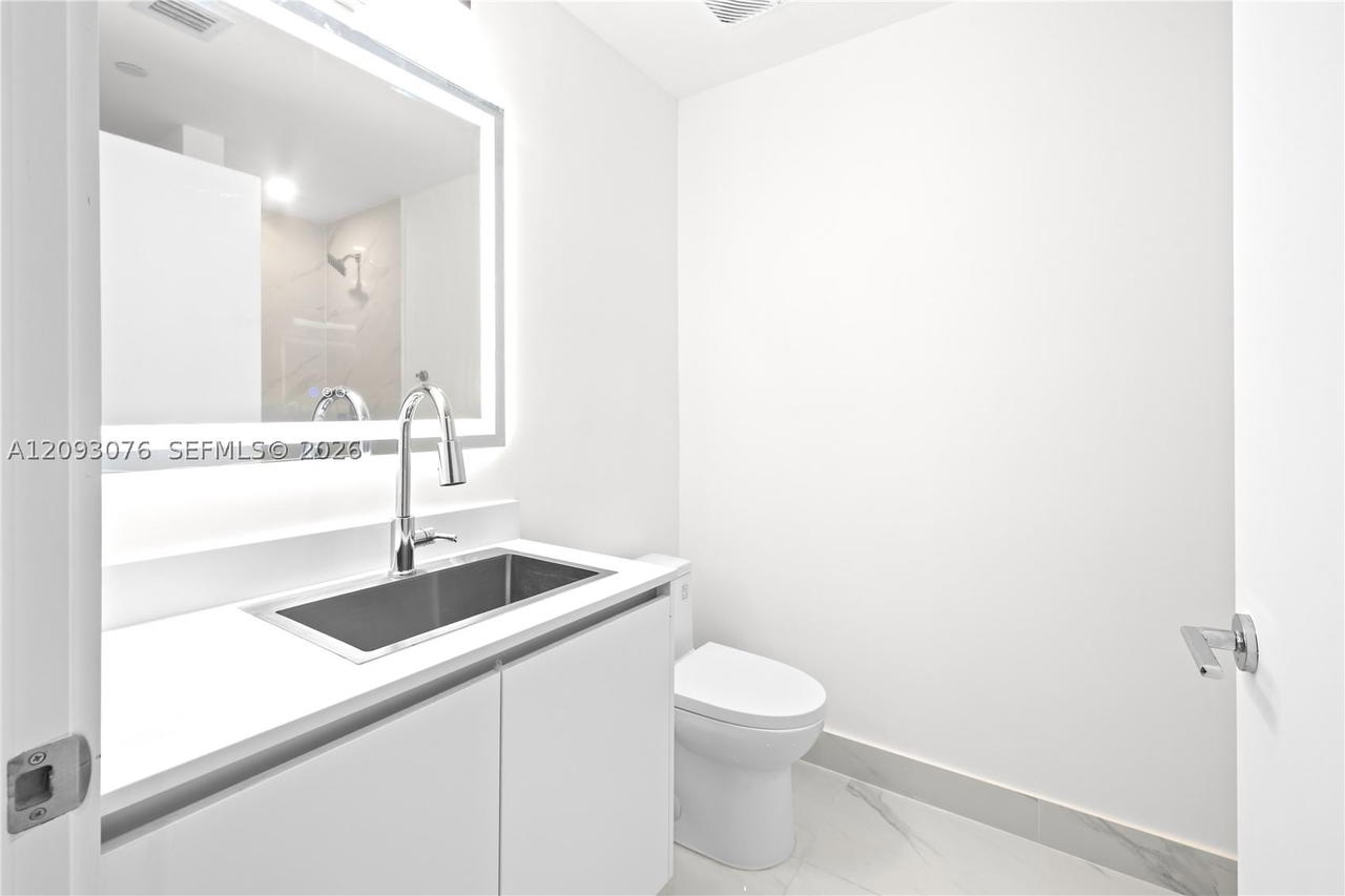 Real estate property located at 700 24th St #2201, Miami-dade, Aria Reserve, Miami, FL