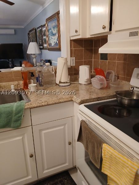 Real estate property located at 17001 13th Ave #203, Miami-dade, Mar-len Gardens No 5 Corp, Miami, FL