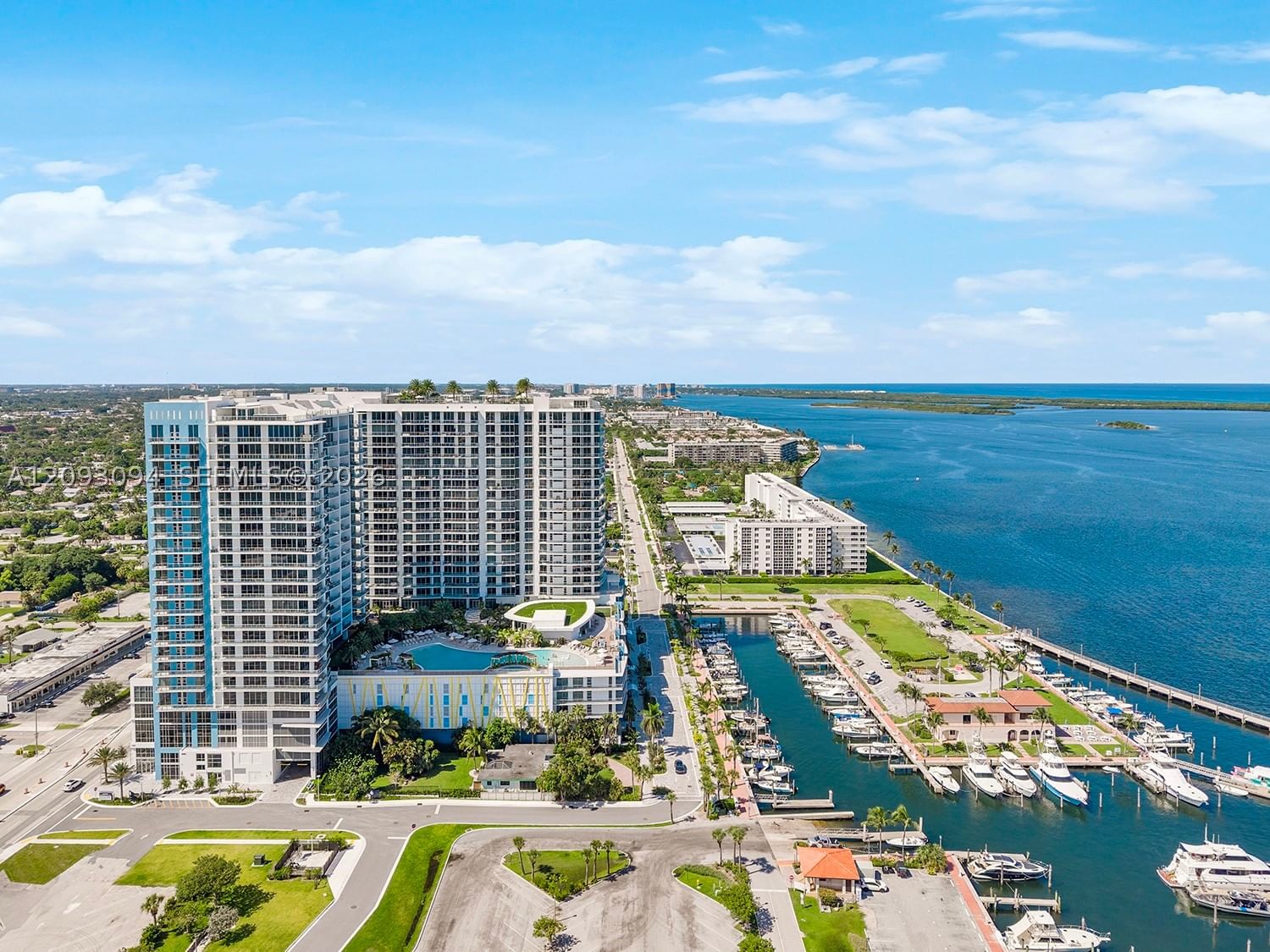Real estate property located at 220 Lake Shore Dr #1512, Palm Beach, Nautilus 220 Condo, West Palm Beach, FL