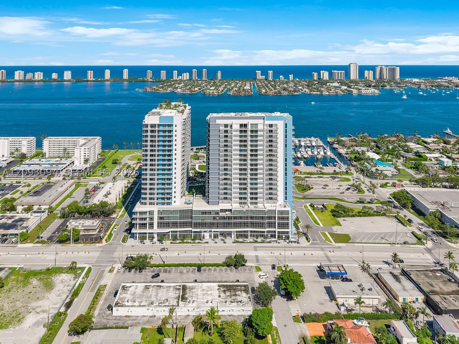Real estate property located at 220 Lake Shore Dr #1512, Palm Beach, Nautilus 220 Condo, West Palm Beach, FL