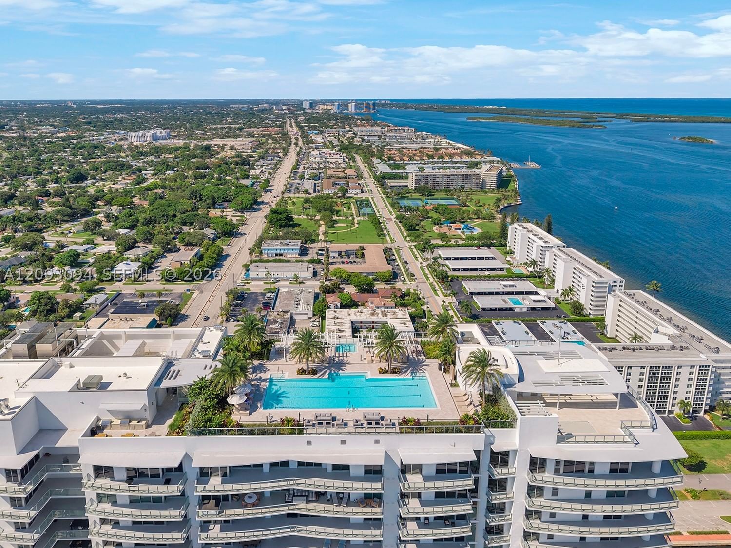 Real estate property located at 220 Lake Shore Dr #1512, Palm Beach, Nautilus 220 Condo, West Palm Beach, FL
