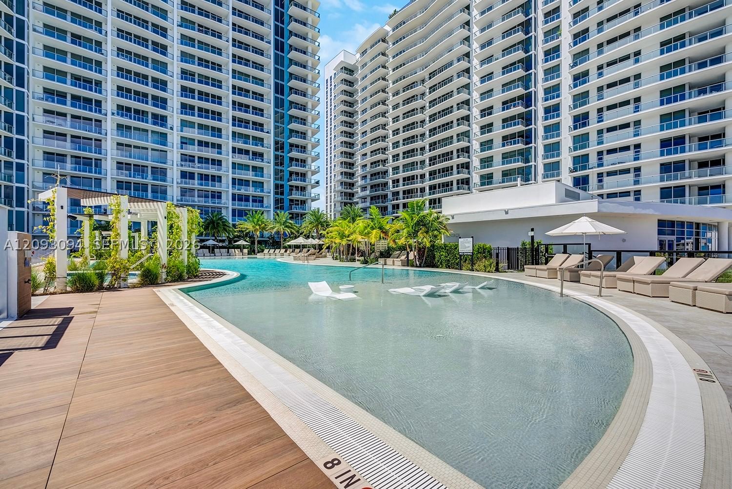 Real estate property located at 220 Lake Shore Dr #1512, Palm Beach, Nautilus 220 Condo, West Palm Beach, FL
