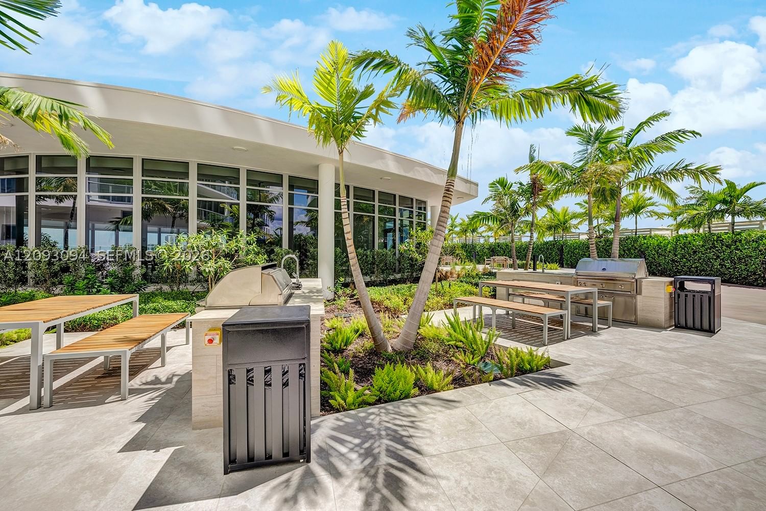 Real estate property located at 220 Lake Shore Dr #1512, Palm Beach, Nautilus 220 Condo, West Palm Beach, FL