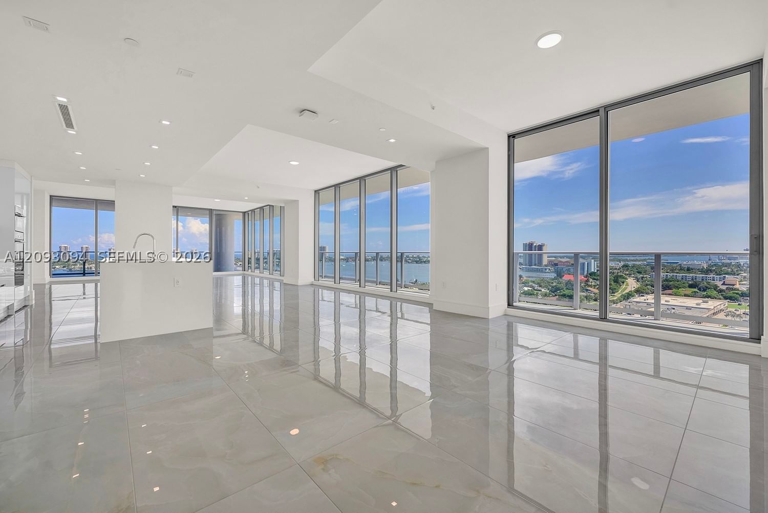 Real estate property located at 220 Lake Shore Dr #1512, Palm Beach, Nautilus 220 Condo, West Palm Beach, FL