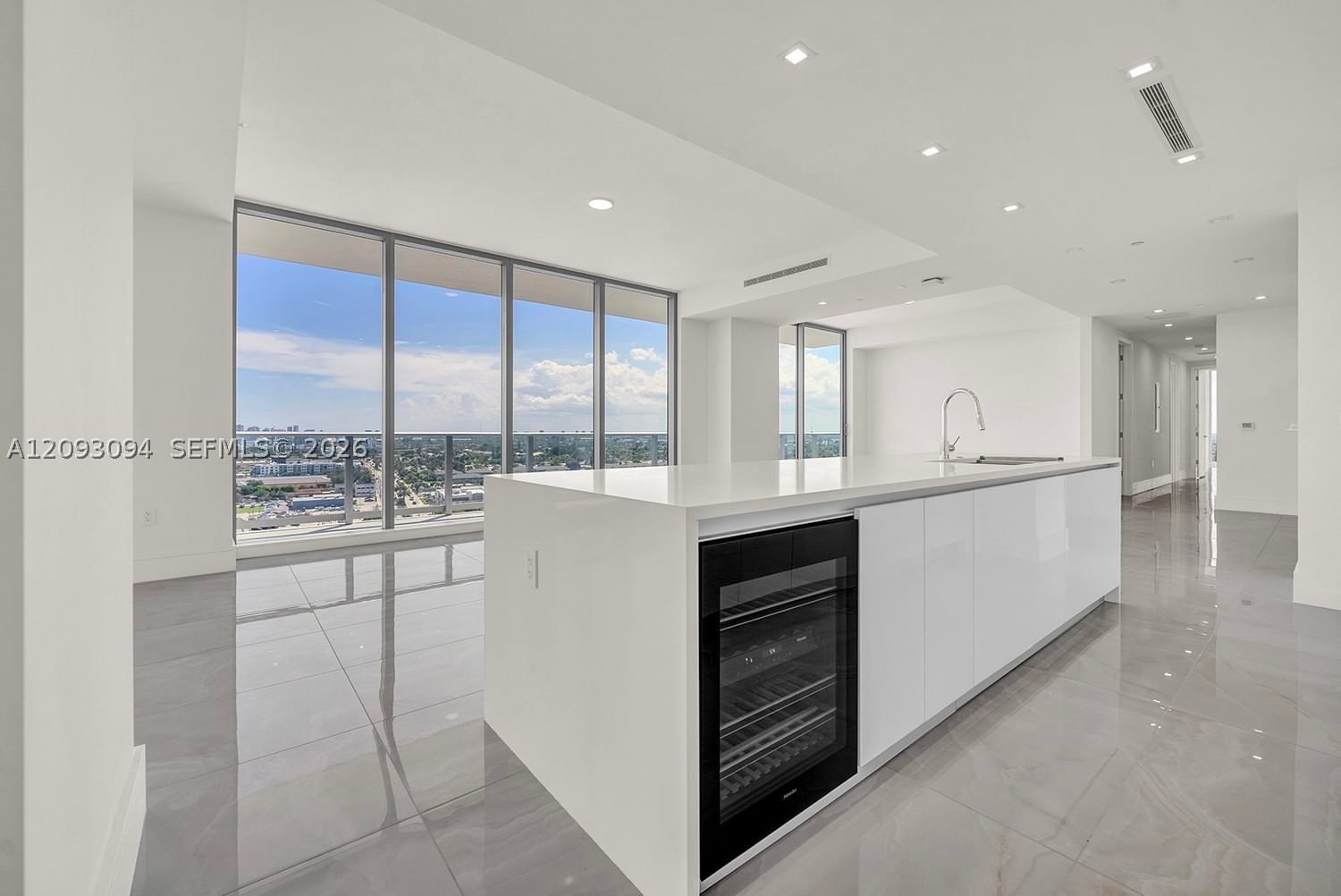 Real estate property located at 220 Lake Shore Dr #1512, Palm Beach, Nautilus 220 Condo, West Palm Beach, FL