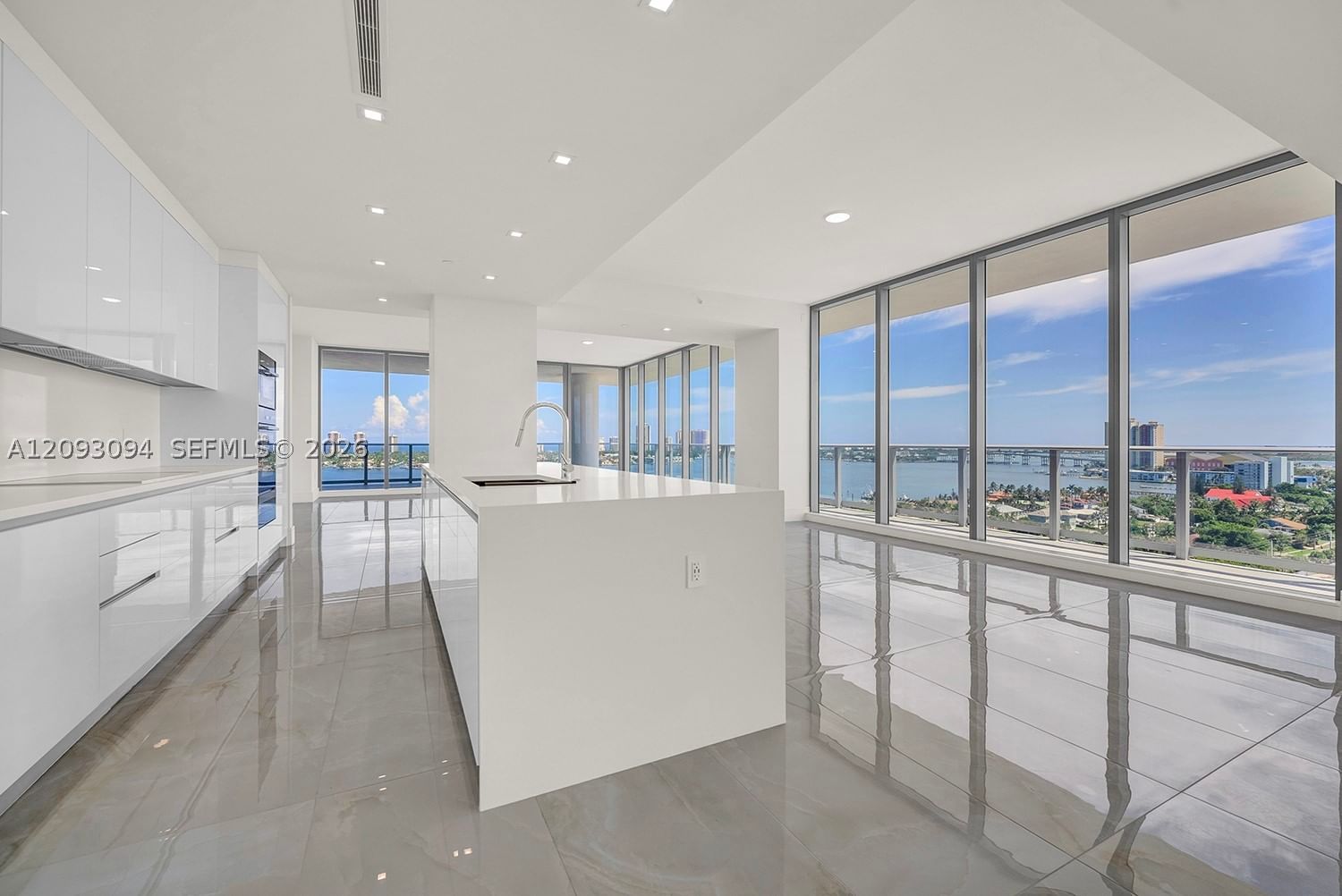 Real estate property located at 220 Lake Shore Dr #1512, Palm Beach, Nautilus 220 Condo, West Palm Beach, FL