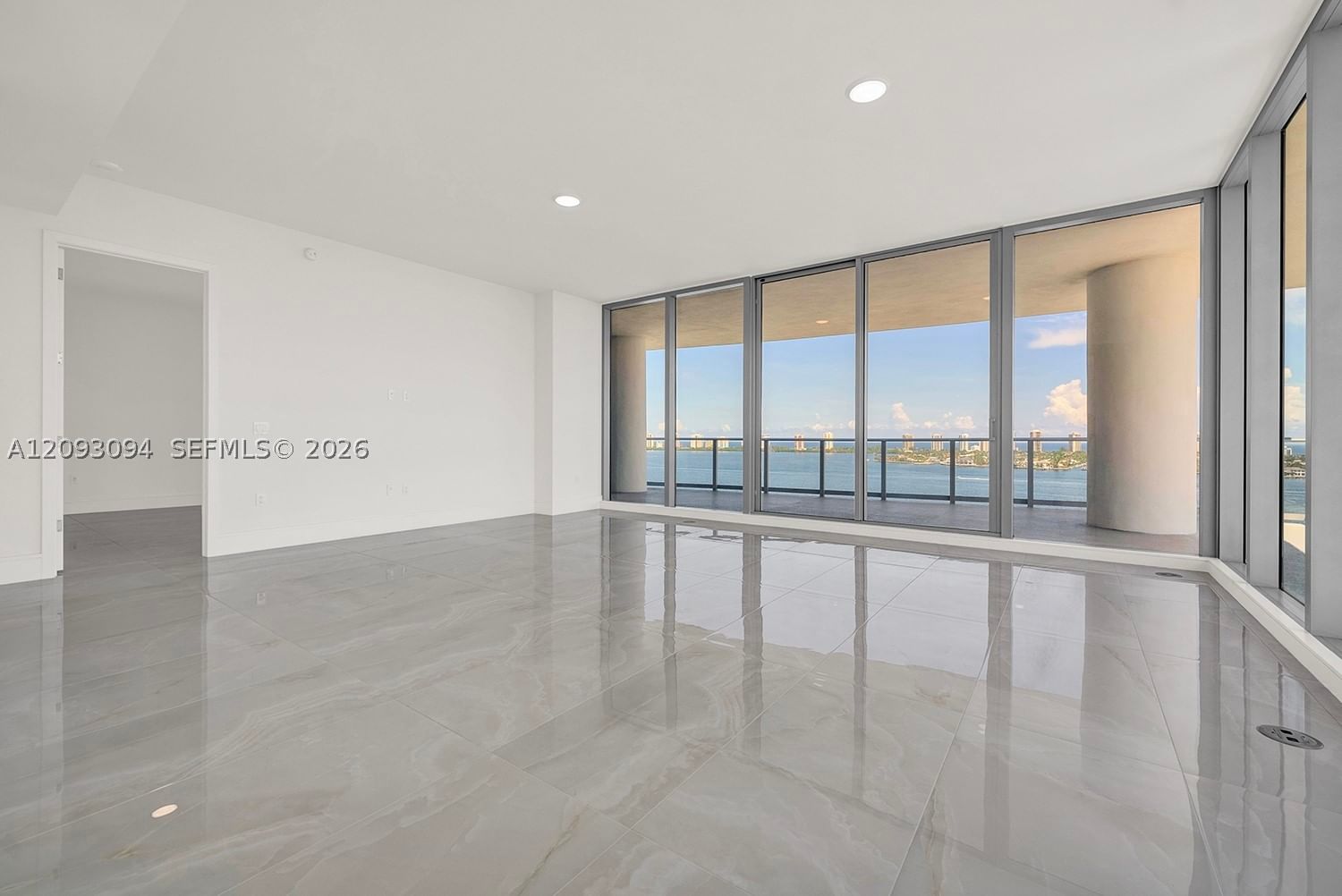 Real estate property located at 220 Lake Shore Dr #1512, Palm Beach, Nautilus 220 Condo, West Palm Beach, FL