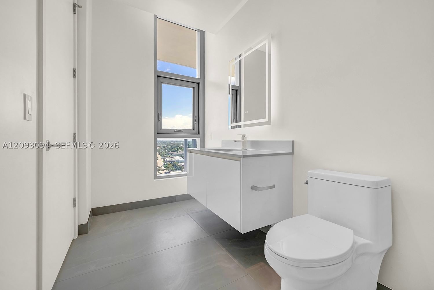 Real estate property located at 220 Lake Shore Dr #1512, Palm Beach, Nautilus 220 Condo, West Palm Beach, FL