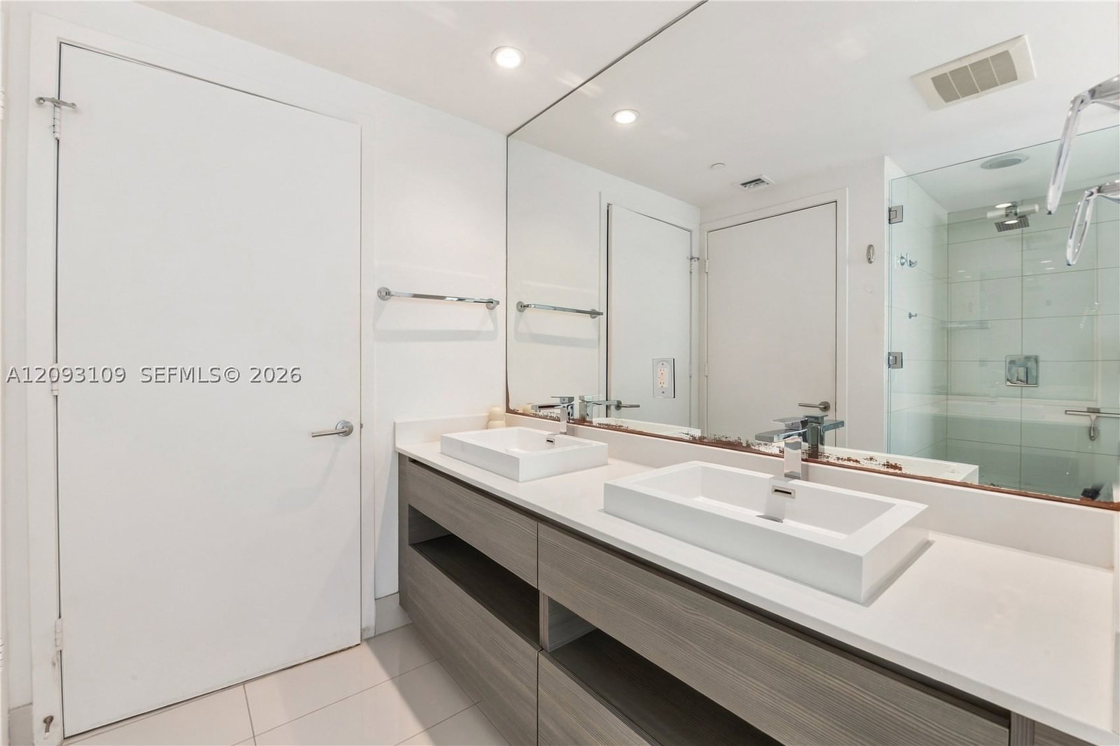 Real estate property located at 460 28th St #3308, Miami-dade, Icon Bay Condo, Miami, FL