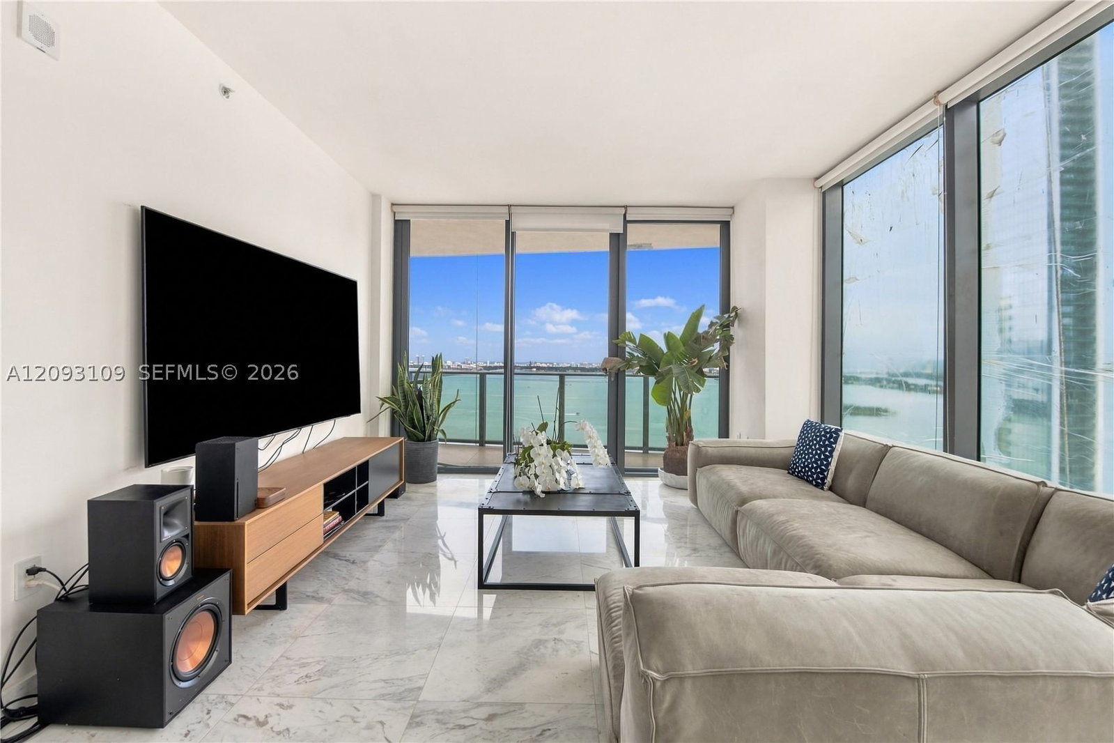 Real estate property located at 460 28th St #3308, Miami-dade, Icon Bay Condo, Miami, FL