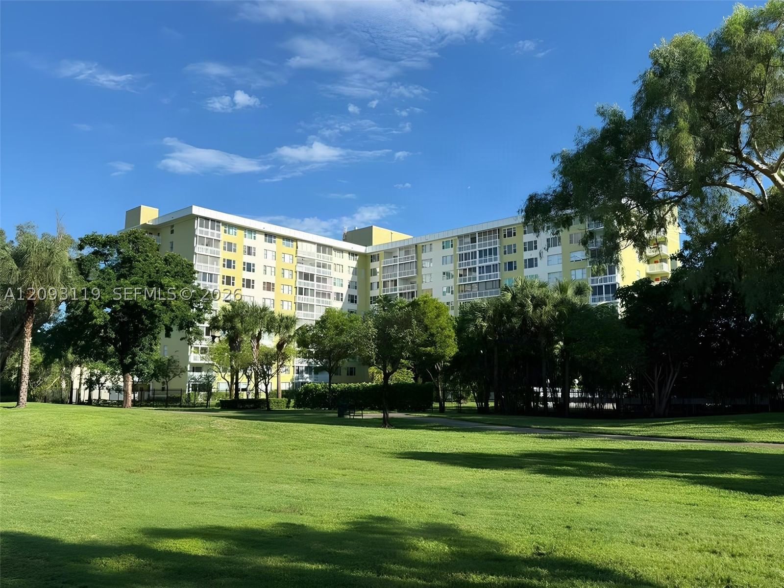 Real estate property located at 4400 Hillcrest Dr #603B, Broward, Hillcrest No 21 Condo, Hollywood, FL