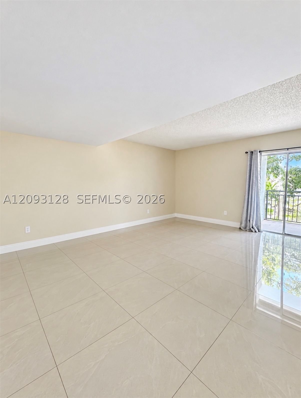 Real estate property located at 9357 Fontainebleau Blvd D310, Miami-dade, The Beach Club Fontainebl, Miami, FL
