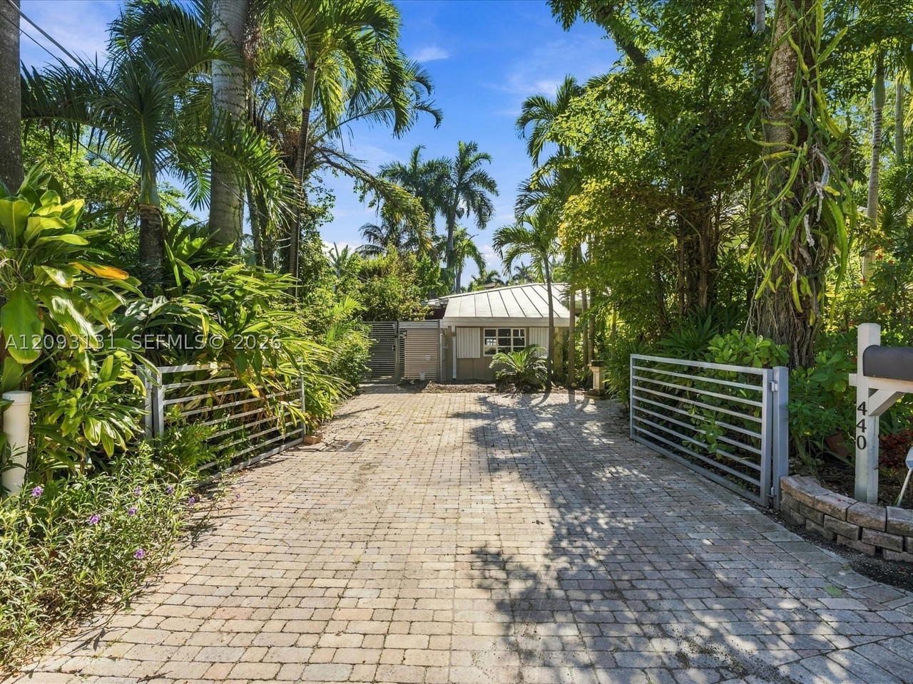 Real estate property located at 440 Victoria Ter, Broward, Victoria Park Re-amended, Fort Lauderdale, FL
