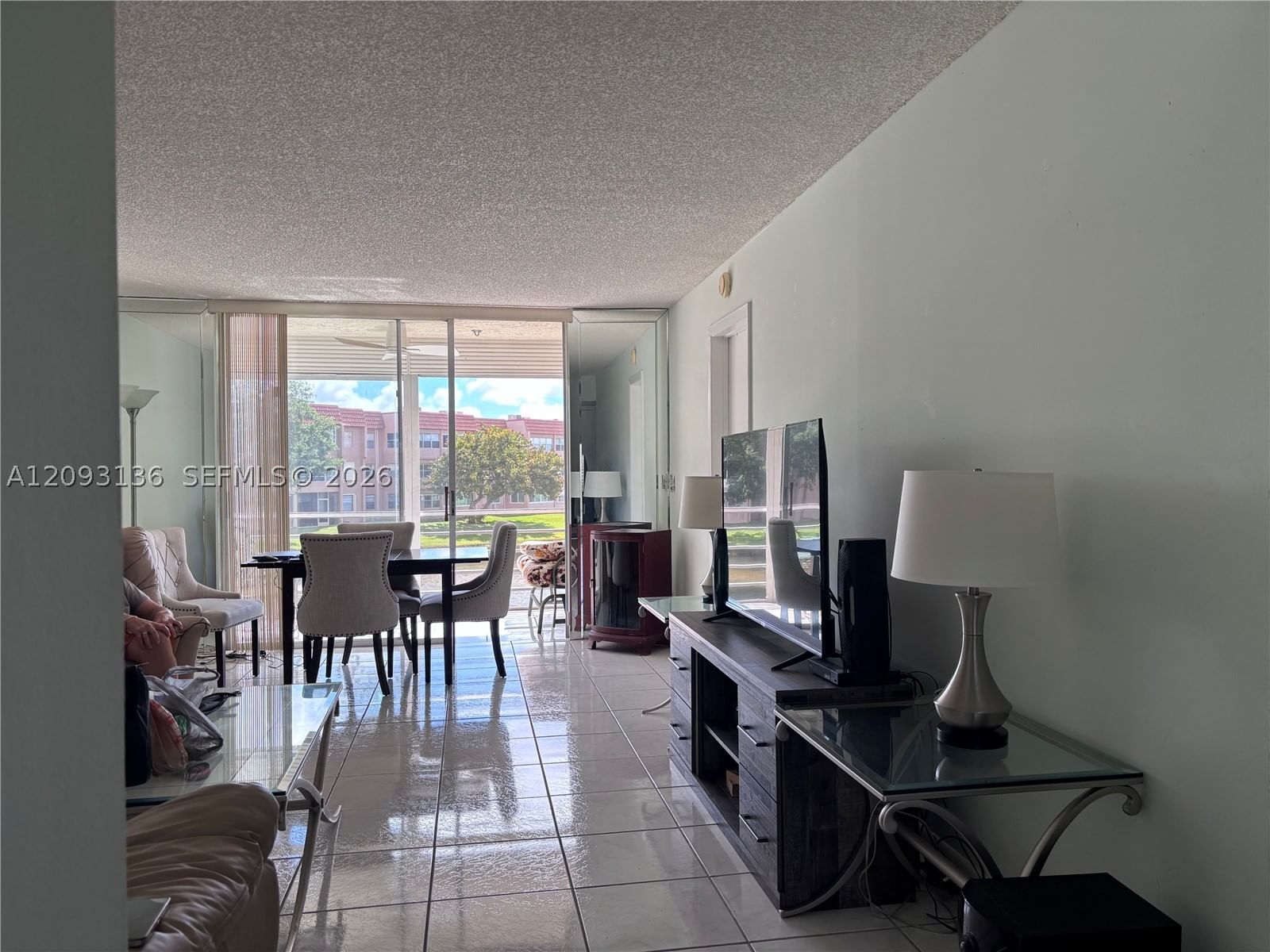 Real estate property located at 9900 Sunrise Lakes Blvd #210, Broward, Sunrise Lakes 153 Condo, Sunrise, FL