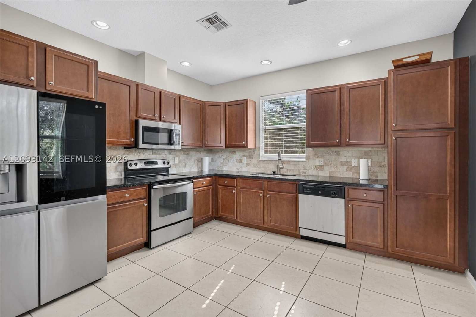 Real estate property located at 4182 Cascada Cir, Broward, Monterra Plat, Cooper City, FL