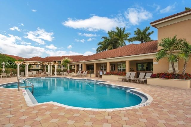 Real estate property located at 313 Villa Cir #313, Palm Beach, Villa Del Sol Condo, Boynton Beach, FL