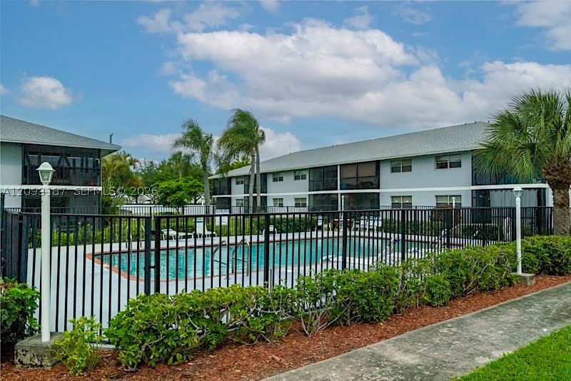 Real estate property located at 905 Southridge Rd #104C, Palm Beach, Sherwood Gardens Condo, Delray Beach, FL