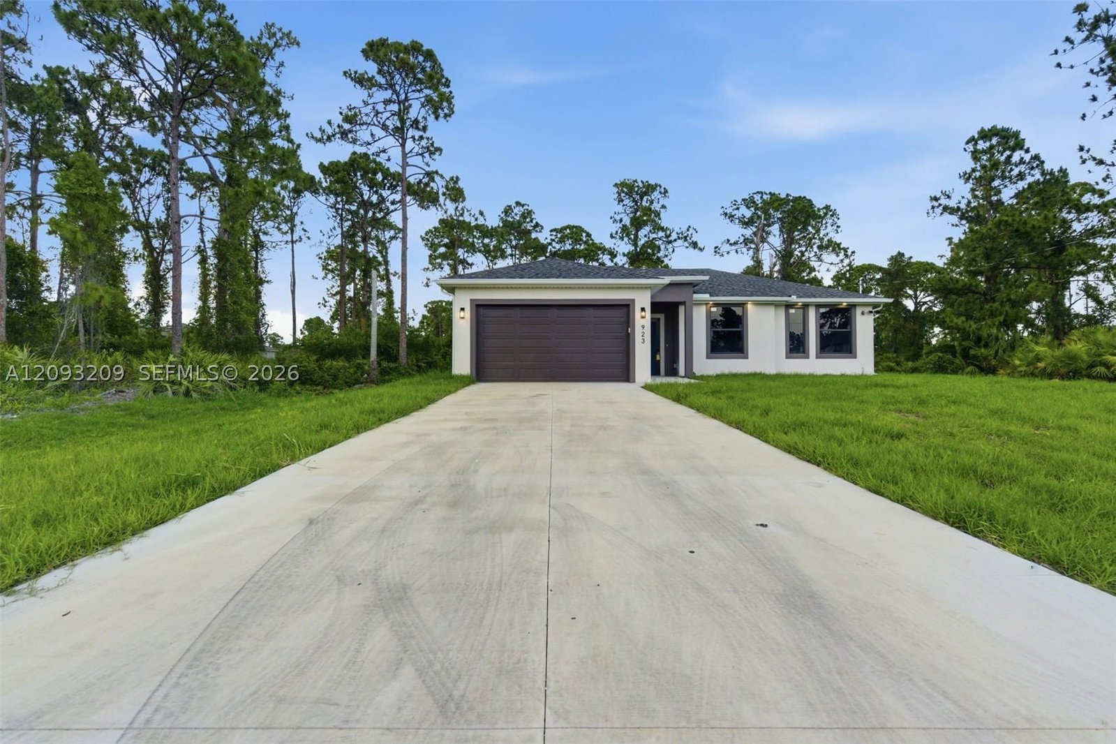Real estate property located at 923 MILWAUKEE BLVD, Lee, Lehigh Acres, Lehigh Acres, FL
