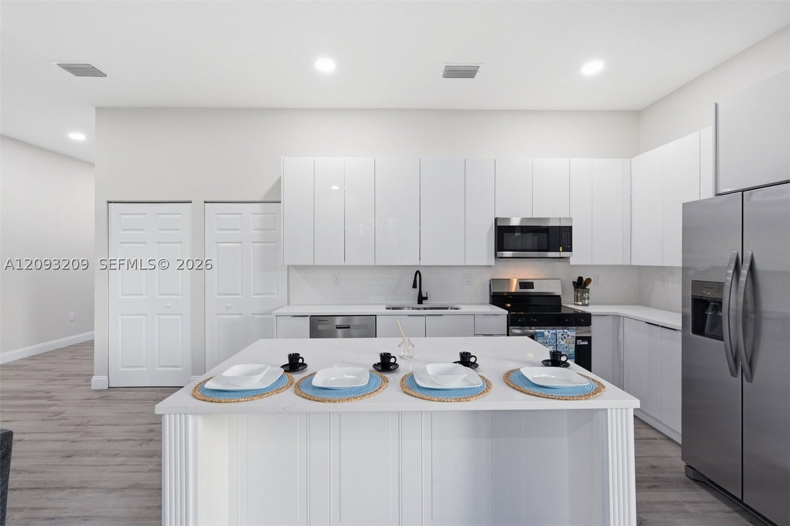 Real estate property located at 923 MILWAUKEE BLVD, Lee, Lehigh Acres, Lehigh Acres, FL